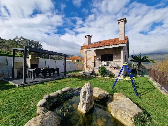 Villa en venta en Tui, O Arrabal