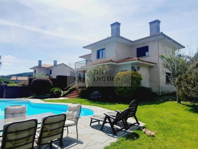 Villa en venta en Tui, O Arrabal