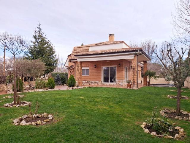 Chalet en venta en Uceda, Castilla-La Mancha