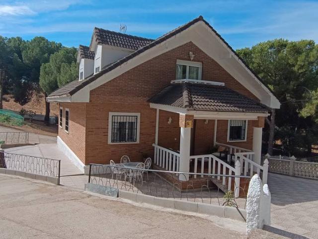 Chalet en venta en Uceda, Guadalajara