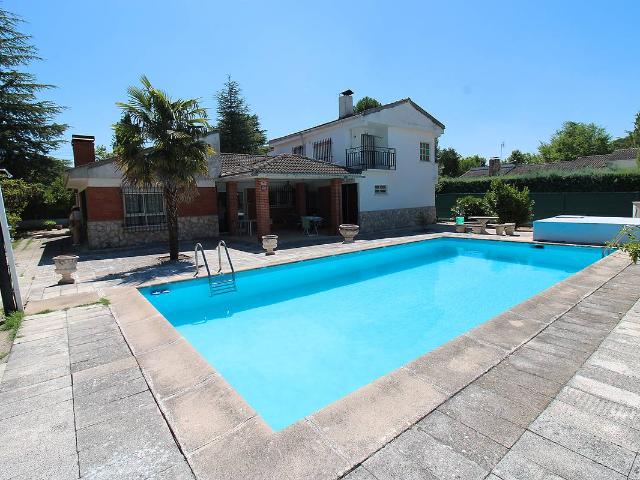 Villa en venta en Uceda