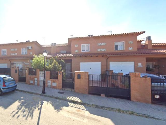 Villa en venta en Ugena, Urbanización Fuentevieja