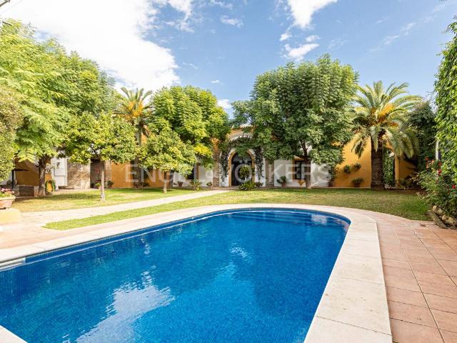 Chalet en venta en Umbrete, Sevilla