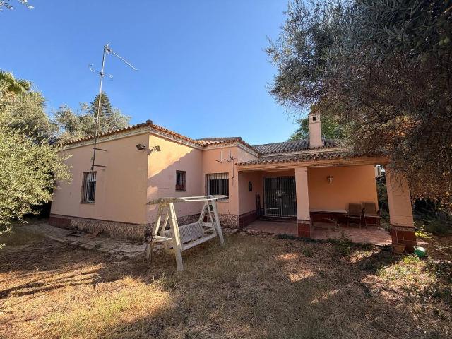 Chalet en venta en Umbrete, Andalucía
