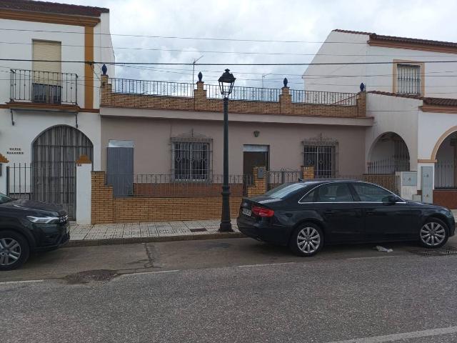 Chalet en venta en Umbrete, Andalucía