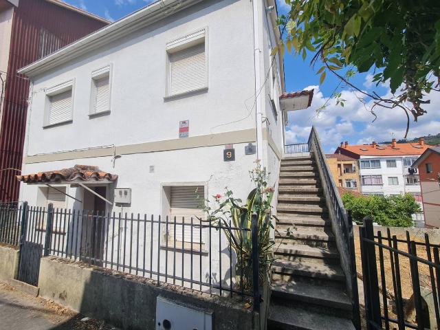 Chalet en venta en Centro, Ourense