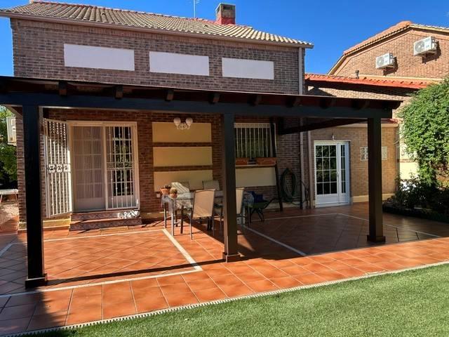 Chalet en venta en Meco, Comunidad de Madrid