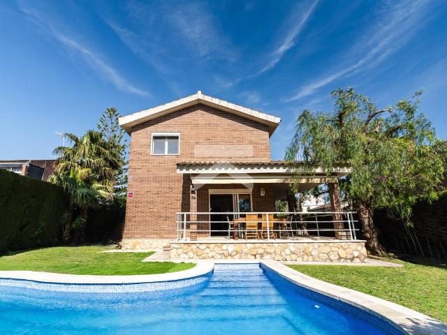 Chalet en venta en els Quatre Garrofers, Tarragonès