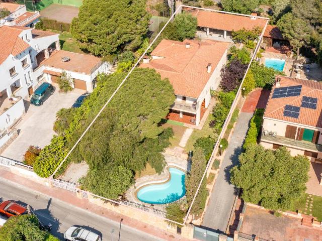 Chalet en venta en els Quatre Garrofers, Tarragonès