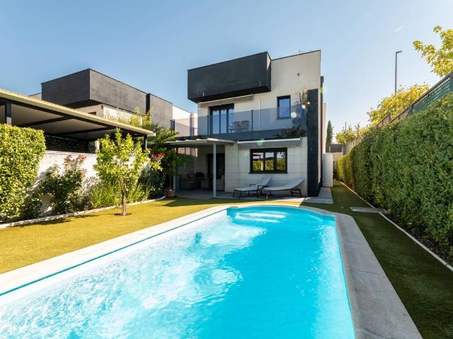 Villa en venta en Arroyomolinos