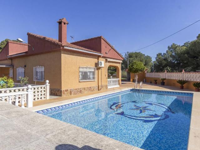 Chalet en venta en el Camp de Túria, Valencia
