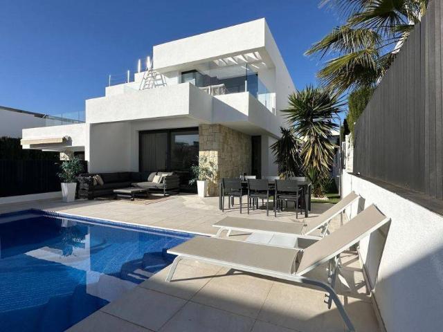 Villa en venta en Benidorm, el Calvari