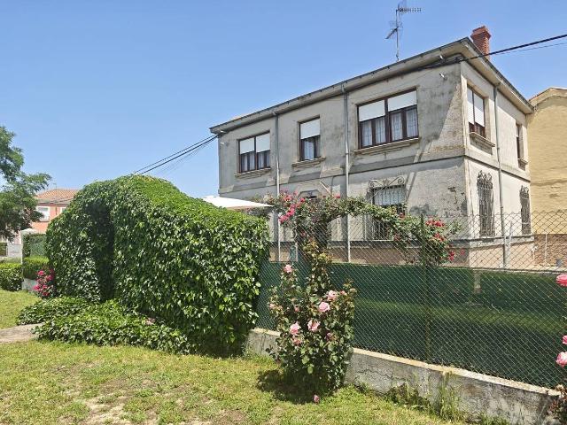 Chalet en venta en Urdiales Del Páramo, Castilla y León
