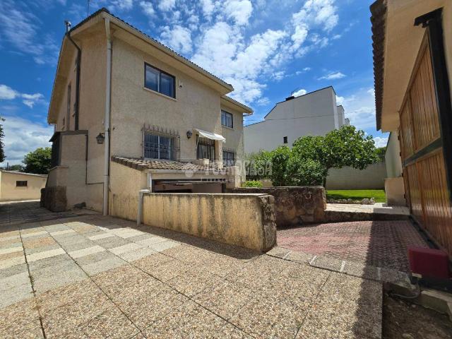 Villa en venta en Alcalá De Henares, Venecia