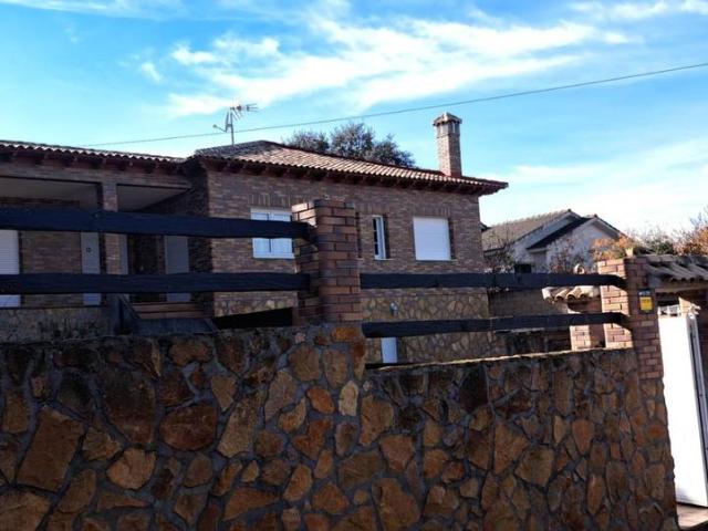 Villa en venta en Valdeaveruelo