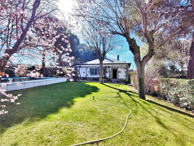 Chalet en venta en Valdemorillo, Madrid