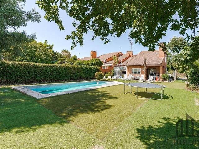 Chalet en venta en Valdeolmos-alalpardo, Madrid
