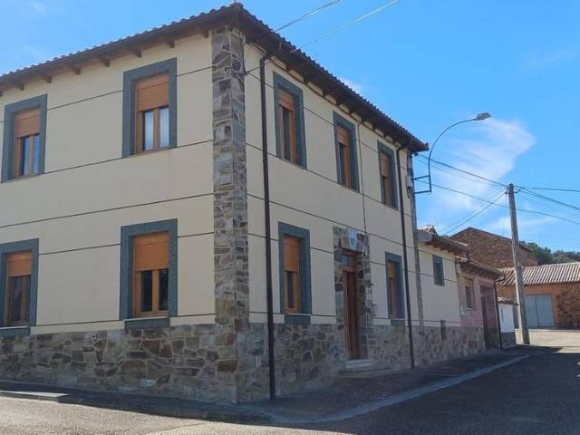 Chalet en venta en Valderrey, Castilla y León