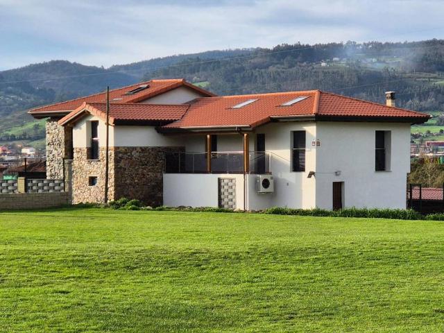 Villa en venta en Grado, El Barriu Azul