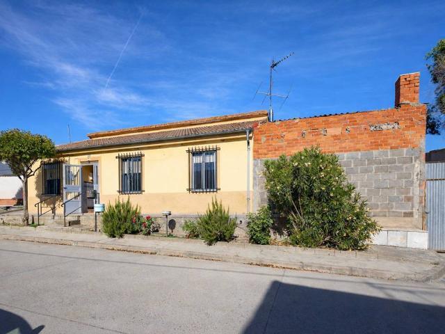 Chalet en venta en Valdestillas, Castilla y León