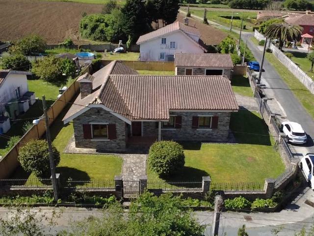 Chalet en venta en Valdoviño, Ferrol