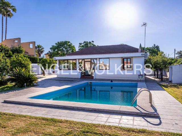 Chalet en venta en Valencina De La Concepción, Andalucía