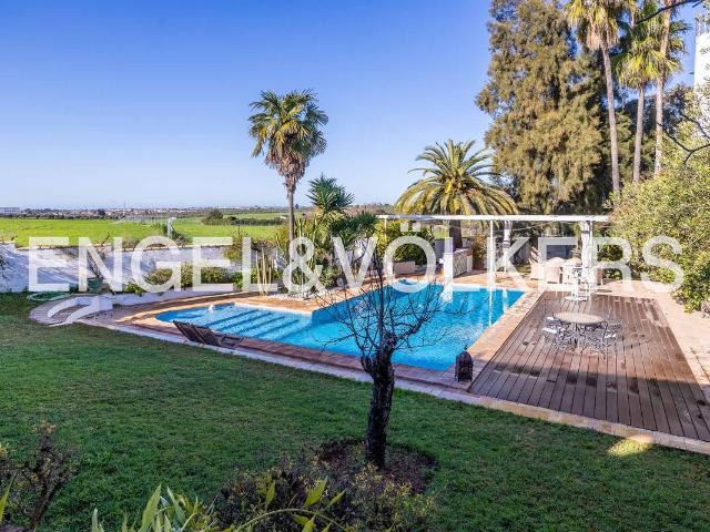 Chalet en venta en Valencina De La Concepción, Andalucía