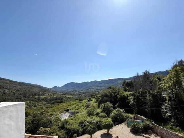 Villa en venta en Vall De Gallinera, Benissivà