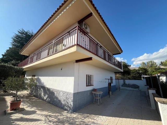 Villa en venta en Vallbona D'anoia