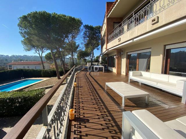 Villa en venta en Sant Cugat Del Vallès