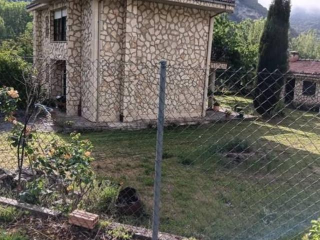 Chalet en venta en Valle De Sedano, Castilla y León