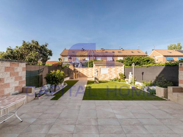 Chalet en venta en Azuqueca De Henares, Castilla-La Mancha