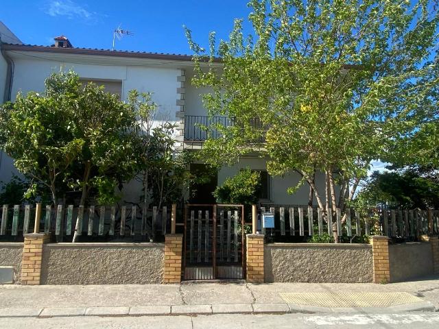 Villa en venta en Vallfogona De Balaguer