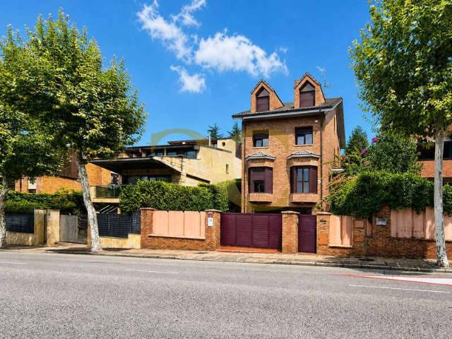 Chalet en venta en Trascorrales, Oviedo