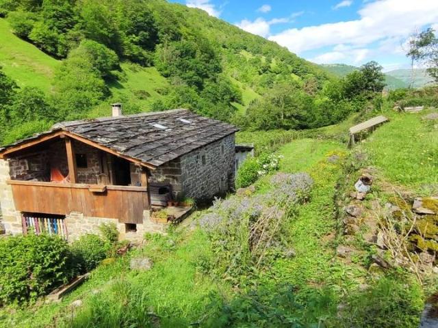 Chalet en venta en Vega De Pas, Cantabria
