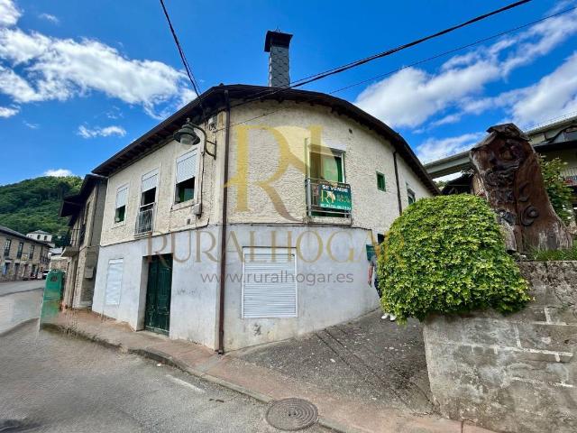 Villa en venta en Vega De Valcarce