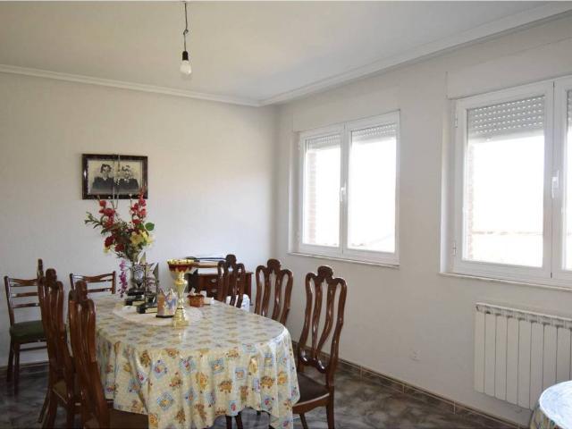 Chalet en venta en Vegaquemada, León