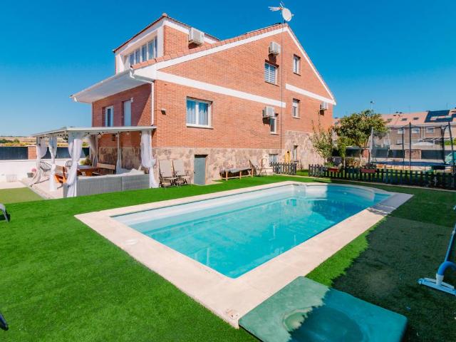 Chalet en venta en Azuqueca De Henares, Castilla-La Mancha