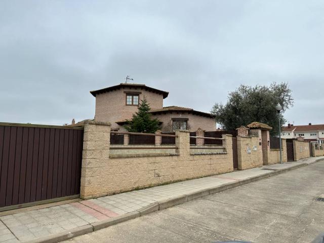 Chalet en venta en Venta De Baños, Castilla y León