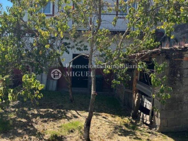 Chalet en venta en Verín