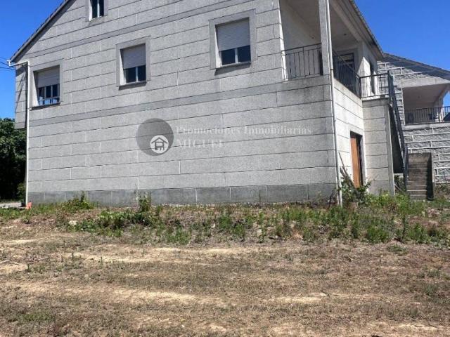 Chalet en venta en Verín