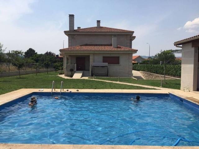 Villa en venta en Verín, Verín