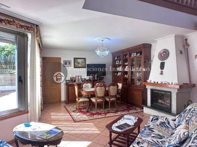 Chalet en venta en Verín