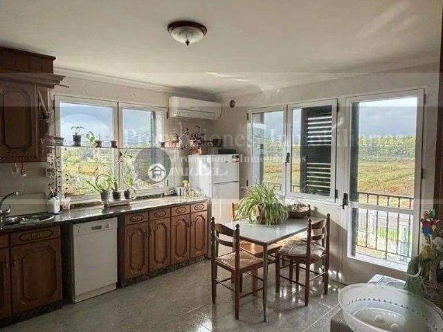 Chalet en venta en Verín