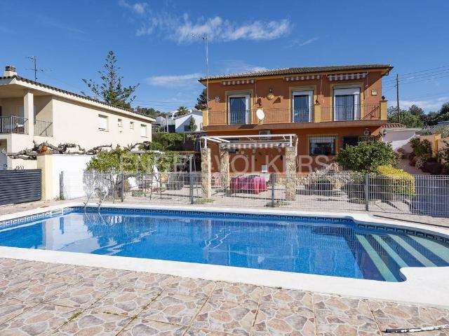 Villa en venta en Vespella De Gaià