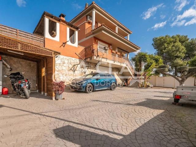 Villa en venta en Vespella De Gaià