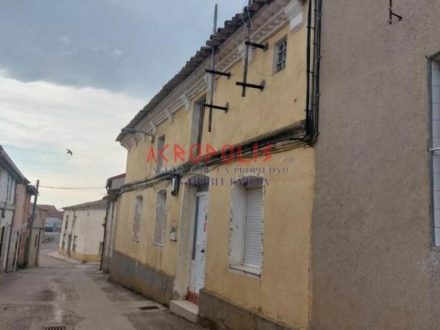 Chalet en venta en Vezdemarbán, Castilla y León
