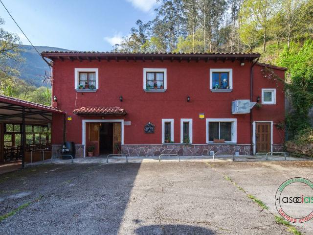 Chalet en venta en Llanes
