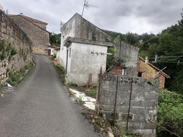 Chalet en venta en Viérnoles, Torrelavega