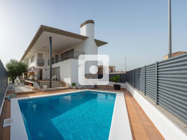 Villa en venta en Vilablareix